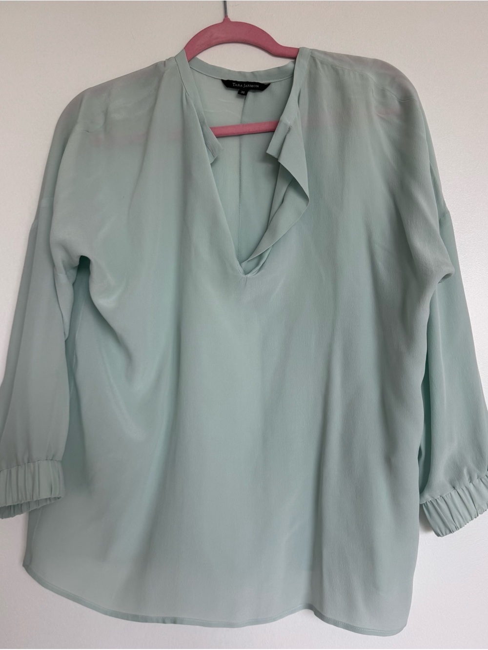 Tara Jarmon Women's Silk Top Blouse Size S (36) Mint Color V Neck 3/4 Sleeve